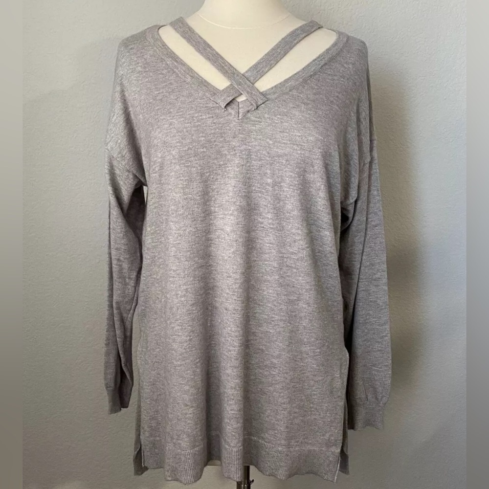 Umgee Women’s Medium Gray V Neck Sweater Long Sleeve Side Slits
